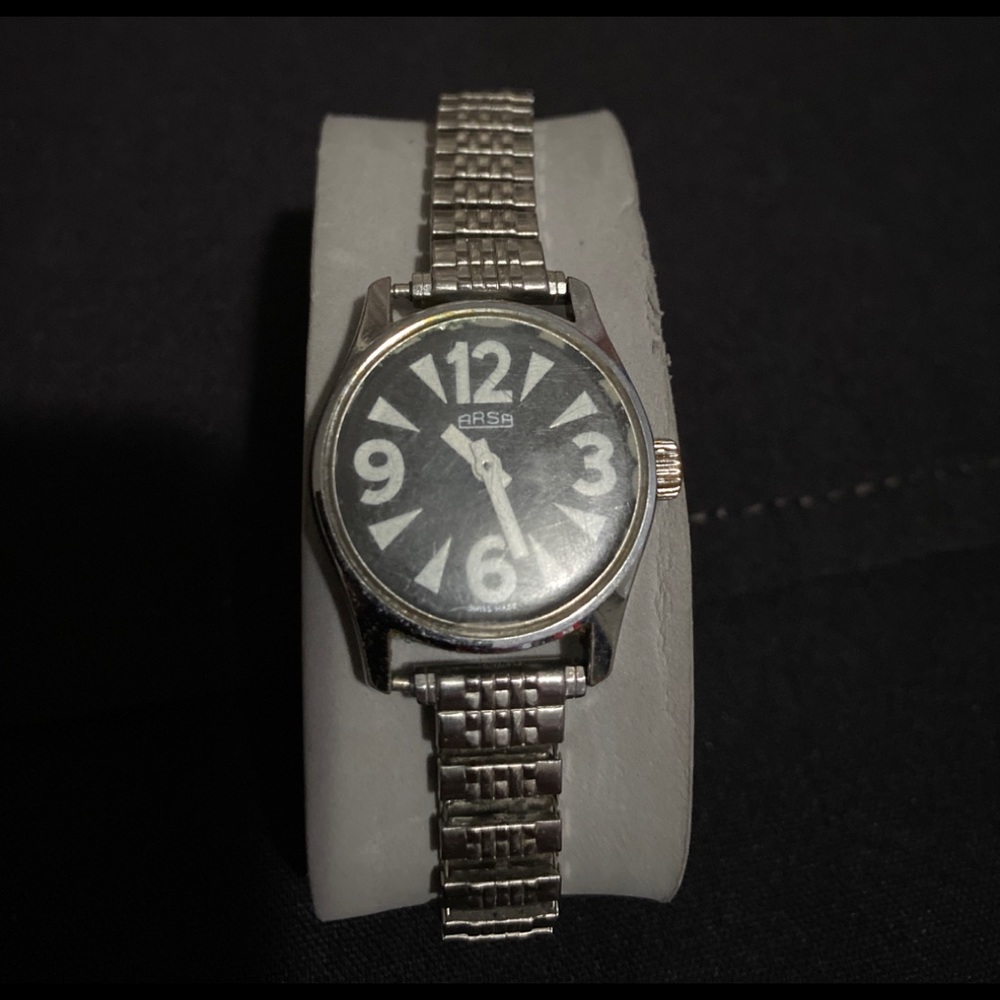 Vintage ARSA Womens Black Mechanical Watch RUNS